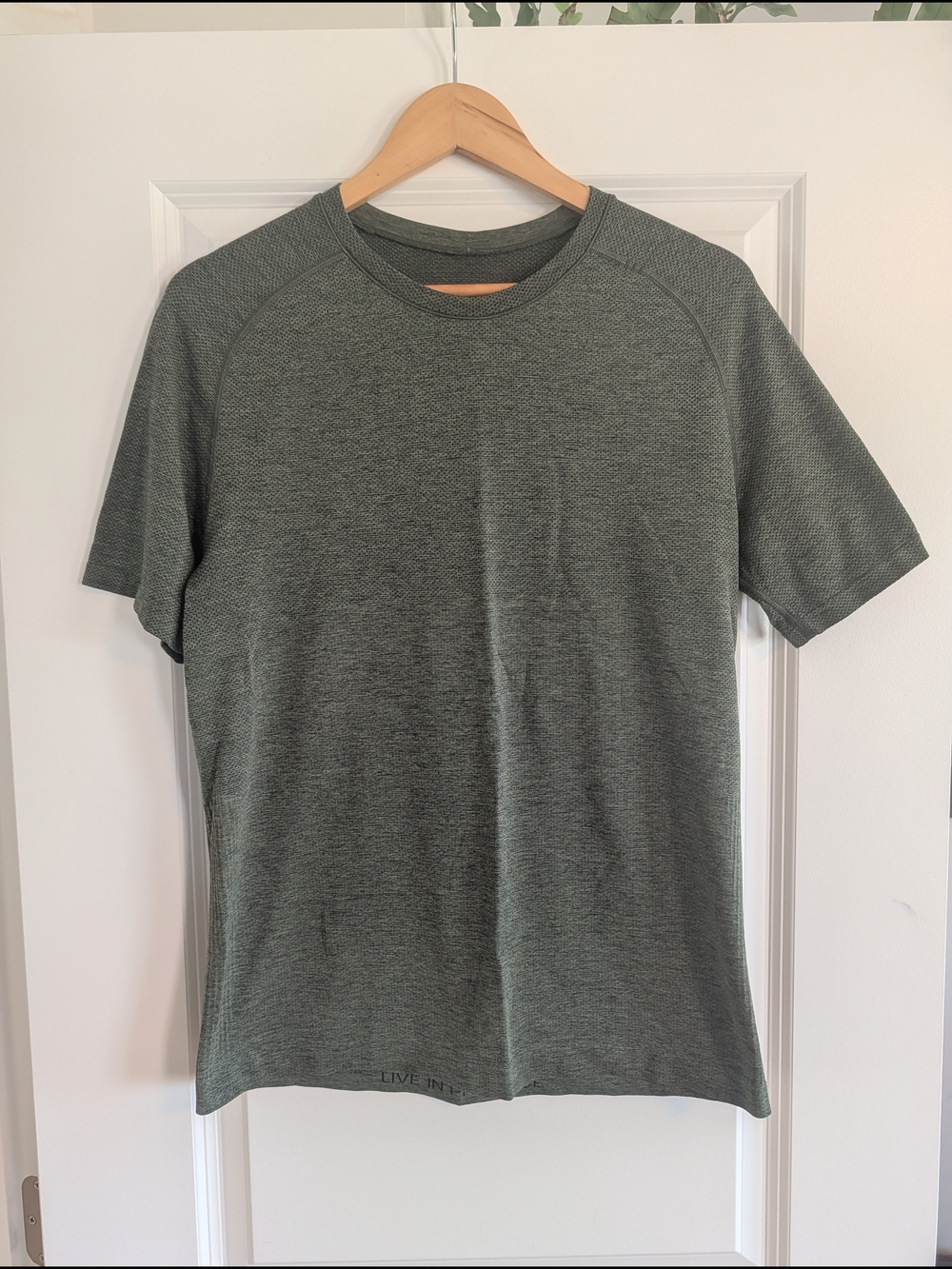 Lululemon Men's Short Sleeve Metal Vent Tee - Heather Olive